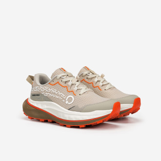 Deportivos ATOM para mujer TERRA MAX NITRO color arena.