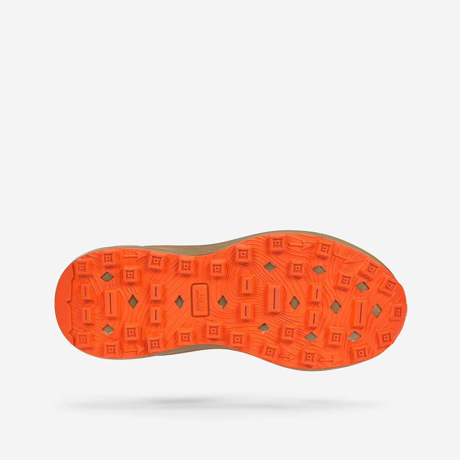 Deportivos ATOM para mujer TERRA MAX NITRO color arena.