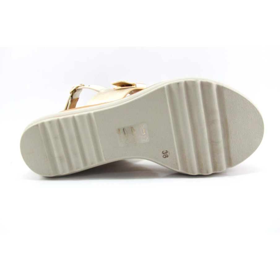 Sandalia para mujer MADE IN ITALY en piel natural color platino,