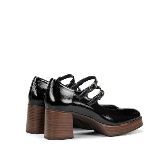 Mercedes DORKING BY FLUCHOS fabricadas en piel naplack color negro