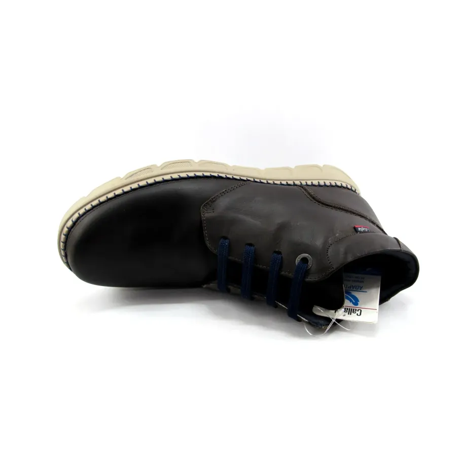 Comprar botines CALLAGHAN  para hombre fabricadas en piel marrón.