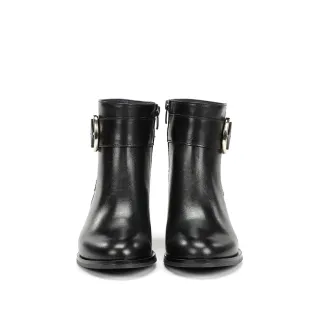 Botines DORKING by FLUCHOS, fabricados en piel lisa color negro