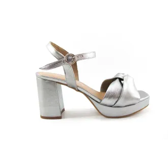 Comprar sandalias de vestir para mujer.