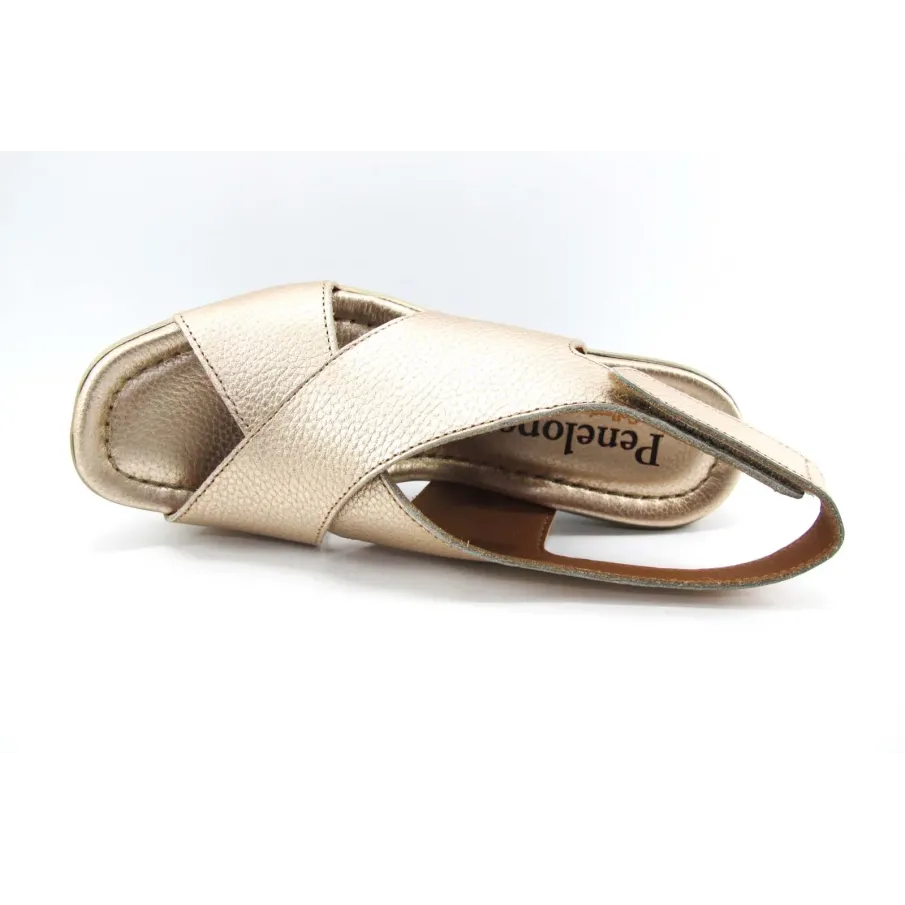 SANDALIA CRUZADA DE MUJER CON PLATAFORMA