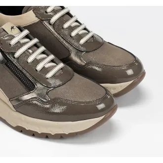 Deportivos para mujer piel taupe con cremallera