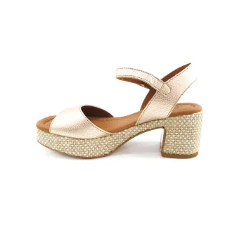 Sandalia platino de piel con plataforma | Penelope | Dino Zapatos