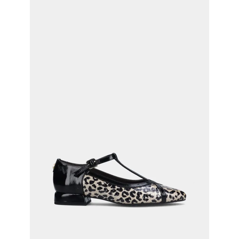 Bailarina leopardo negra