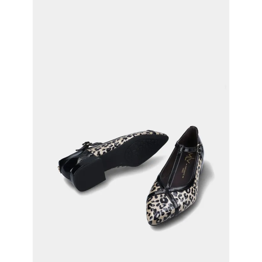 Bailarina leopardo negra