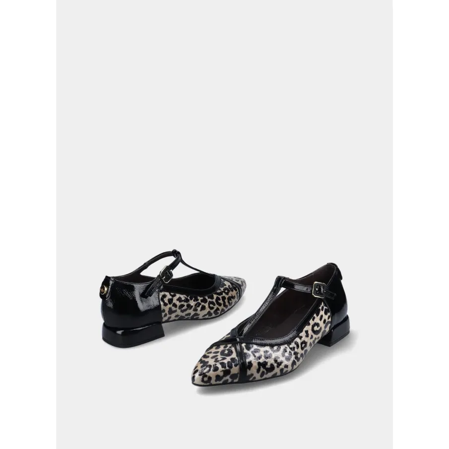Bailarina leopardo negra