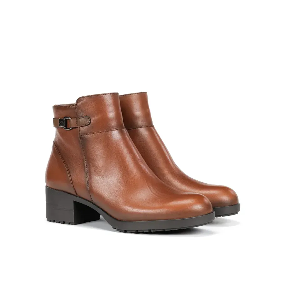 Botín Fluchos Aliss F2240 de mujer en piel color cuero