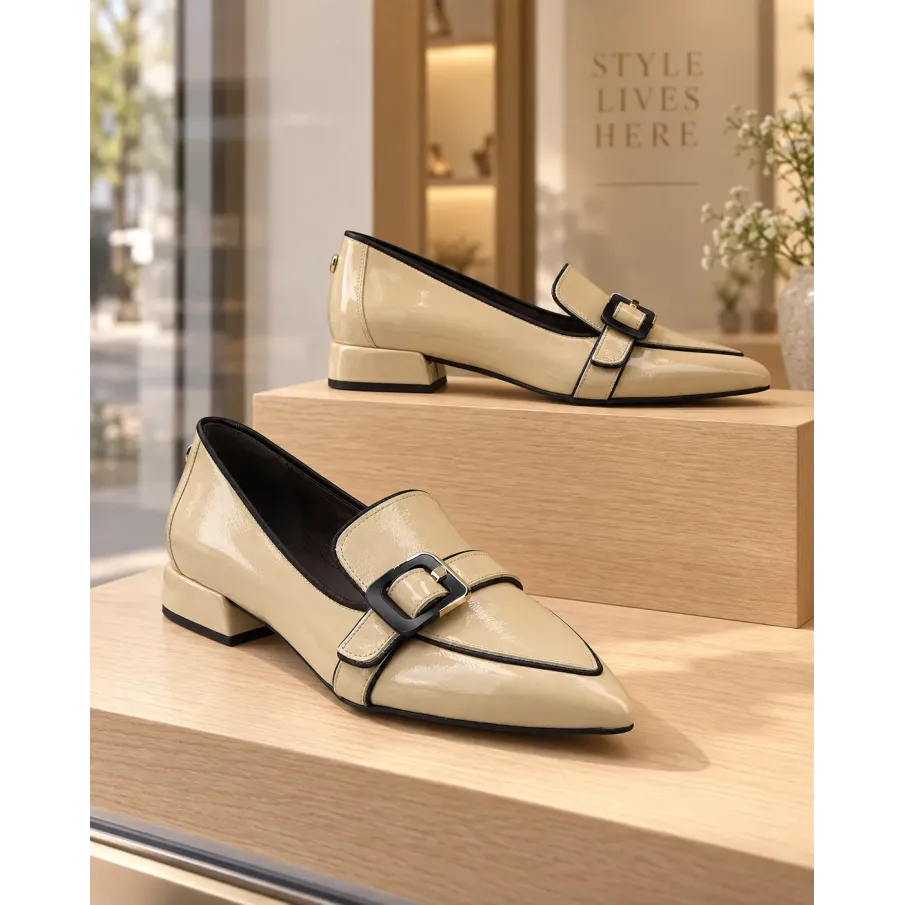 Mocasín hebilla beige