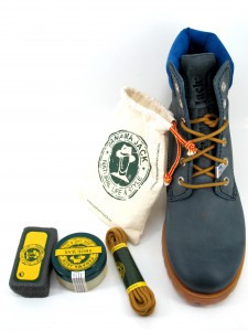 Bota Panama con accesorios de mantenimento